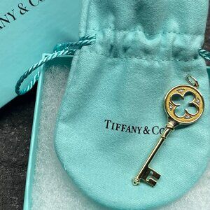 Vintage Tiffany & Co Yellow Gold (750) Clover Key 4 Diamond Pendant